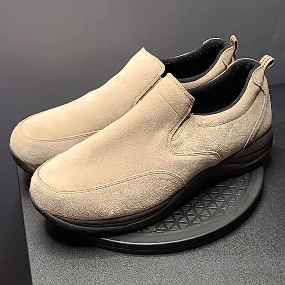 L.L. Bean Loafers WIDE - Picture 1 of 11